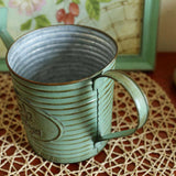 Arrosoir Vintage en Fer Rustique