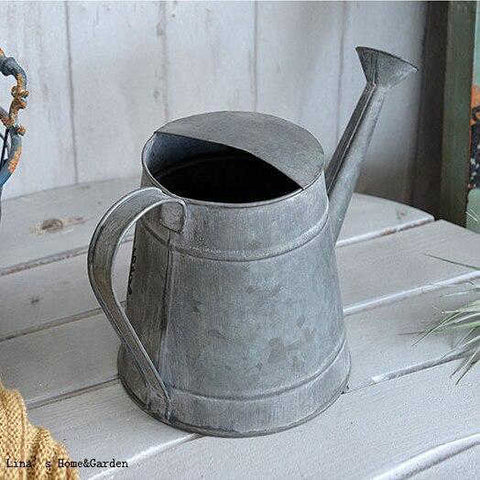 Arrosoir métal vintage tôle