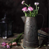 Arrosoir Vintage : Broc Métal vieilli | L'arroseur arrosé