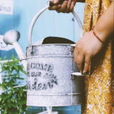 Arrosoir ancien en zinc