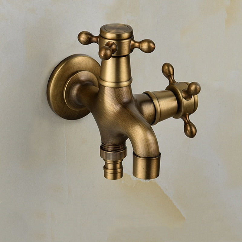 Double Robinet de Jardin | L'Arroseur arrosé Double Robinet de Jardin | L'Arroseur arrosé