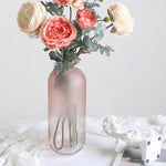 vase à fleurs rose