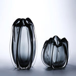 vase en verre noir