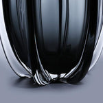 Vase en verre noir transparent